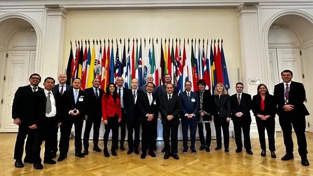 Delegasi Kementerian Koordinator Bidang Perekonomian melakukan kunjungan kerja ke Markas Besar OECD di Paris, Prancis, Jumat (3/11/2023). (Dok Kemenko Perekonomian)