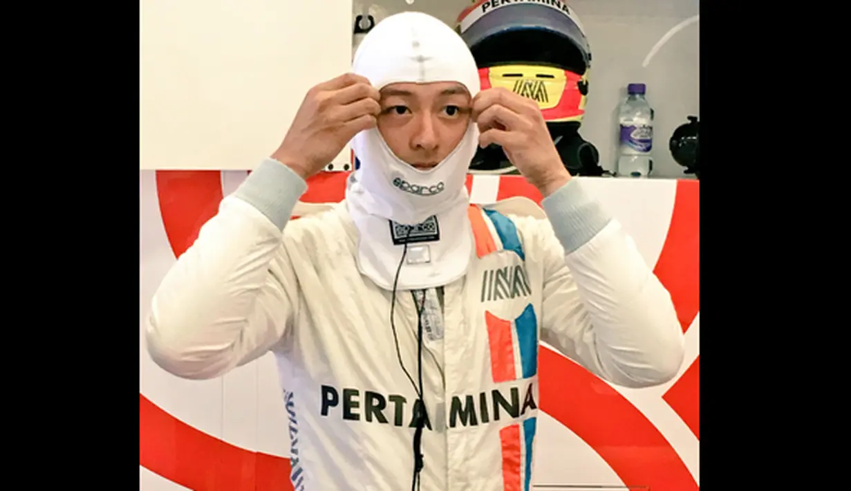 Pebalap Manor Racing asal Indonesia, Rio Haryanto, berada di posisi ke-20 latihan bebas pertama F1 GP Hungaria di Sirkuit Hungaroring, Budapest, Jumat (22/7/2016). Rio Haryanto mencatat waktu 1 menit 27,012 detik. (Bola.com/Twitter/Manorracing)