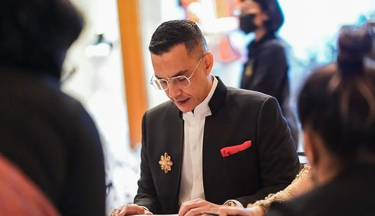 Meski tak lagi muncul di televisi, pria kelahiran Jakarta, 30 Mei 1973 itu masih konsisten menjadi presenter di beberapa acara. (FOTO: instagram.com/ferdyhasan/)