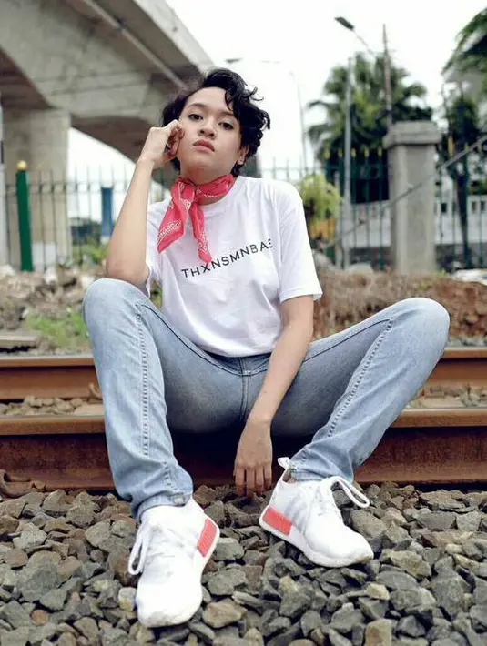 (Instagram/dea_dalila)