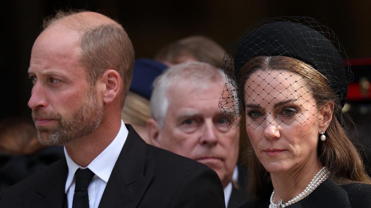 Pangeran William Disebut Tak Akan Undang Pangeran Andrew dan Sarah Ferguson ke Acara Keluarga dan Kerajaan Inggris