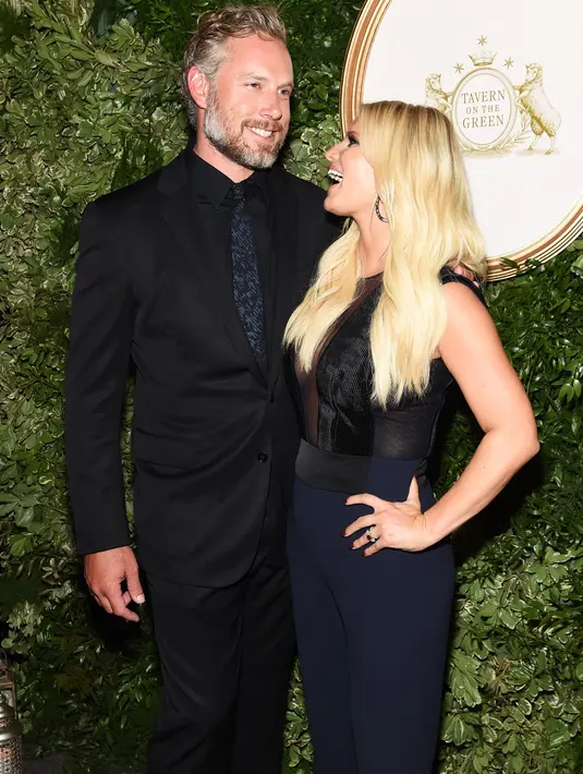 “Dia (Jessica) sedang bahagia sekali saat ini. Dia (Jessica) dan Eric sudah berusaha memperoleh anak ke-3nya sejak bulan Juli, jadi siapapun pasti yakin dia sedang hamil,” ucap sumber tersebut. (AFP/Bintang.com)