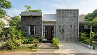 6 Model Fasad Rumah dengan Perpaduan Roster dan Batu Andesit yang Elegan