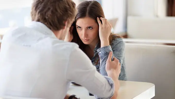 Mudah cemburu bikin tak bisa bersyukur/copyright: thinkstockphotos.com