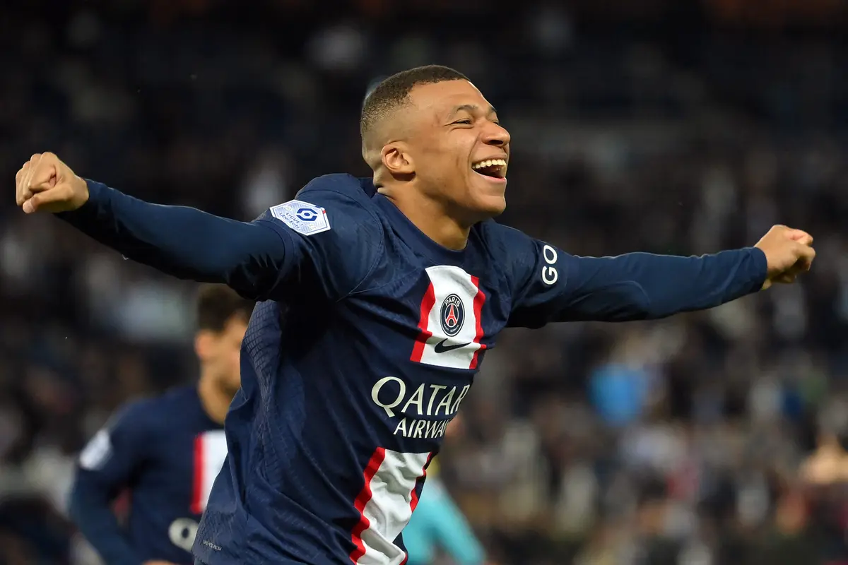 Kylian Mbappe - Paris Saint-Germain - PSG