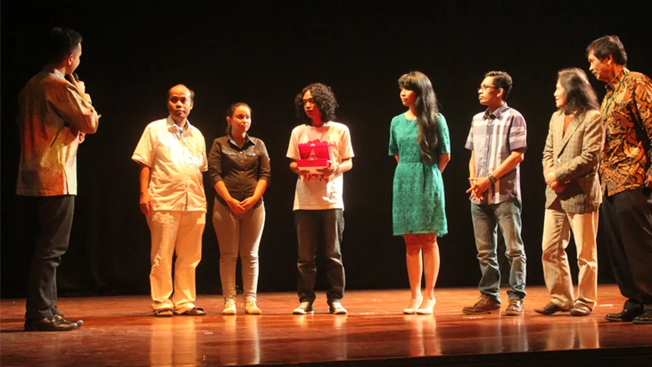 Lampion Puisi Menandai Berakhirnya ASEAN Literary Festival 2014