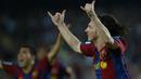 Bintang Barcelona, Lionel Messi, merayakan gol yang dicetaknya ke gawang Sevilla pada laga La Liga di Stadion Camp Nou, Barcelona, Sabtu (22/9/2007). (AFP/Cesar Rangel)
