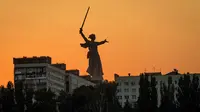 Suasana kota di Volgograd, Rusia, Senin (21/8/2017). Kota ini akan menjadi salah satu penyelenggara Piala Dunia 2018. (AFP/Mladen Antonov)