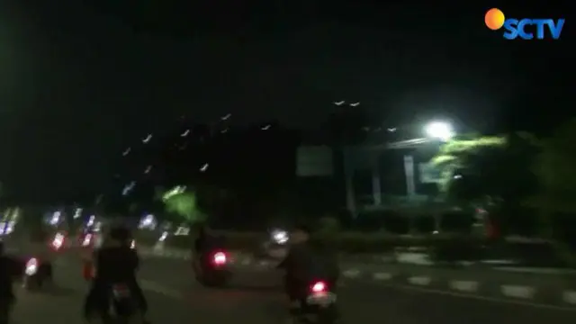 Aksi kejar-kejaran antara polisi dan sejumlah remaja yang ikut balapan liar pun terjadi.