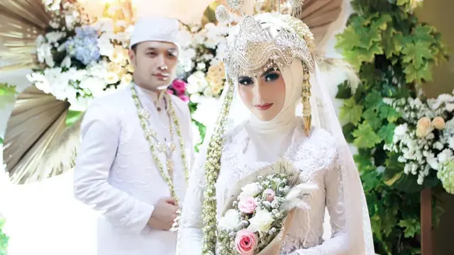 ilustrasi potret elsya herlin dan menco hidayat, pasangan selebriti yang bermain ftv pintu berkah indosiar/instagram: menco hidayat