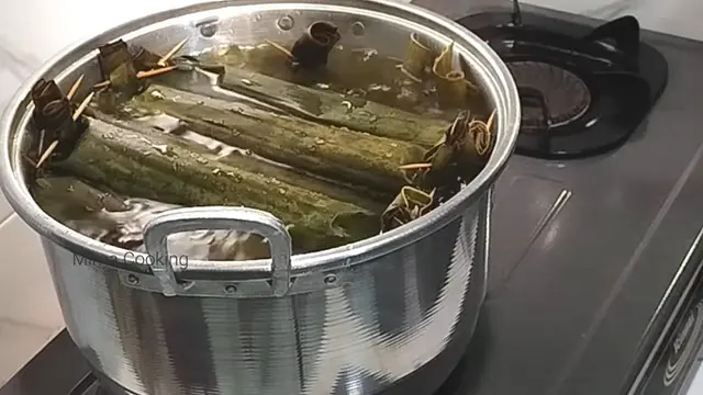 Tetap Hijau Segar, Begini Cara Bikin Lontong yang Tahan Lama,  Padat dan Tidak Berair