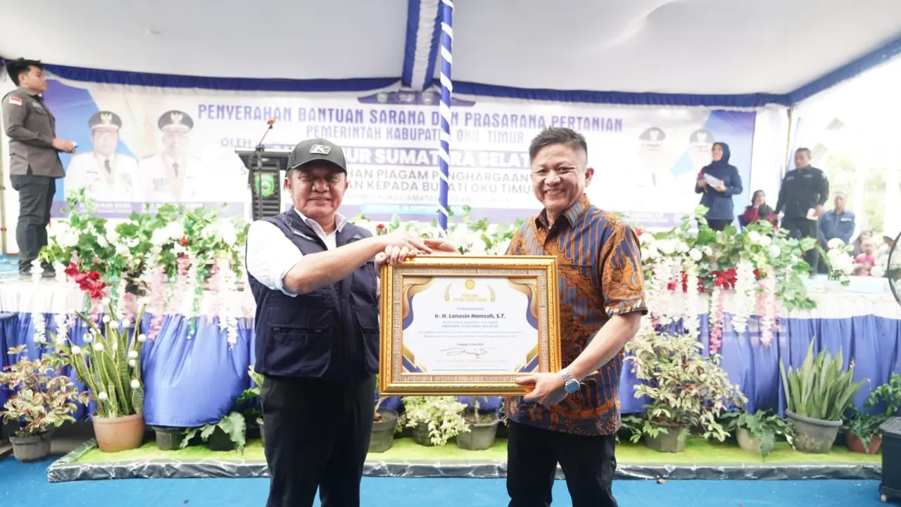 Berhasil Bangun Sektor Pertanian, Bupati Oku Timur Lanosin Raih Penghargaan dari Kementan