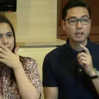 Menjadi seorang Ayah, Rizky Kinos terharu saat adzankan anak pertamanya. Nycta Gina pun benar-benar merasakan menjadi seorang Ibu saat memberikan ASI pada anak pertamanya.