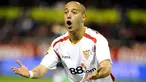 Sevilla's Javier Chevanton gestures during their Spanish league football match against Racing at Sanchez Pizjuan stadium in Seville, on January, 25 2009. AFP PHOTO/CRISTINA QUICLER