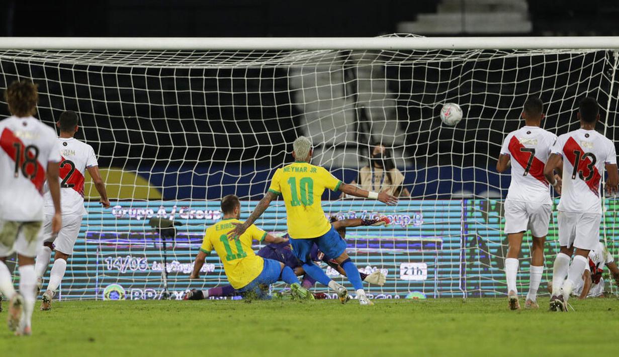 Ini menjadi kemenangan kedua Brasil dan juga menjaga clean sheet sejak di laga pertama mengalahkan Venezuela 3-0. (AP/Silvia Izquierdo)