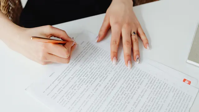 Perawatan kuku dan tangan agar tampak profesiona