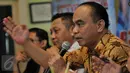 Direktur Eksekutif Indo Barometer, M Qodri saat menjadi pembicara dalam diskusi di Jakarta, Sabtu (5/4). Diskusi yang bertajuk Menteri Ribut Bikin Ribet itu membahas kegaduhan menteri yang menjadi perbincangan hangat di publik.(Liputan6.com/Johan Tallo)