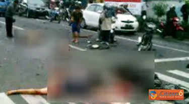 Citizen6, Kediri: Terjadi kecelakaan tragis di pertigaan Mojoroto Jalan KH Ahmad Dahlan, Kediri yang menewaskan empat orang, Selasa (27/3). Kecelakaan berawal ketika sebuah truk gandeng dengan nopol L 8120 SR menerobos lampu merah karena rem blong. Korban