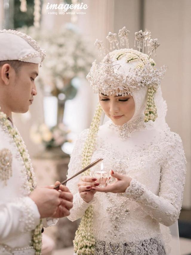 Baju Pengantin Adat Sunda Hijab