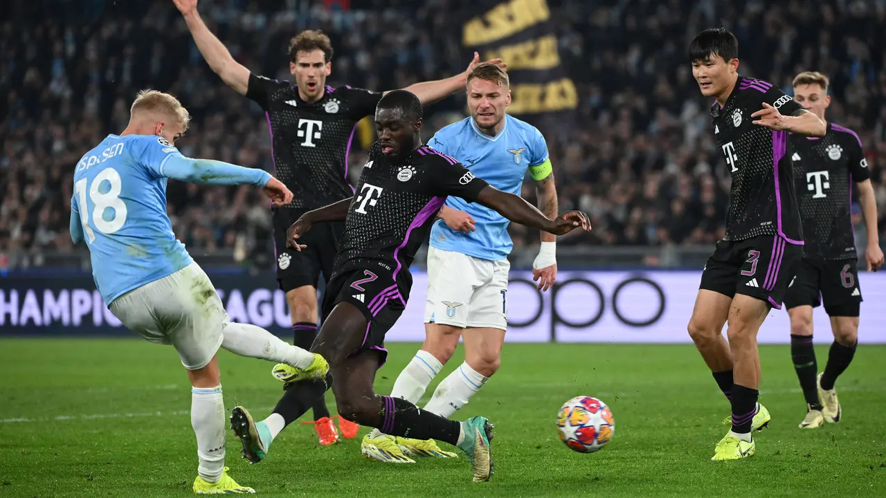 Foto: Bayern Munchen Kena Apes Lagi, Ditumbangkan Lazio di Liga Champions Lewat Kartu Merah Berhadiah Adu Penalti