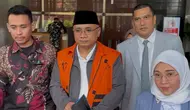 Bantal Hitam Dalam Genggaman Yaqut