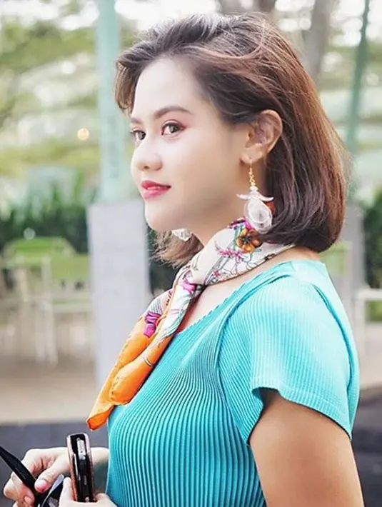 "Kayaknya nggak bakalan nunda (momongan), apa adanya aja, nggak ada program-program," ujar Mytha di kawasan Kapten Tendean, Jakarta Selatan, Rabu (8/11/2017). (Instagram/mytha_lestari)