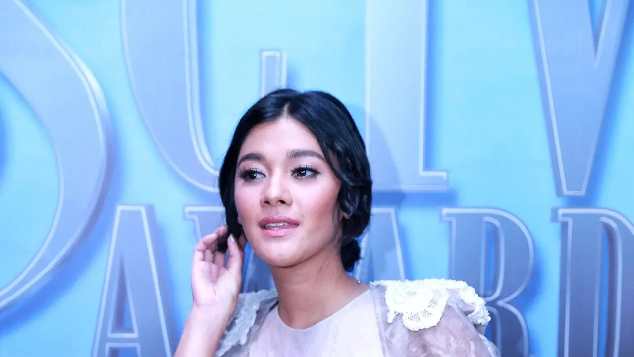 [Bintang] Red Carpet SCTV Awards 2016- Naysila Mirdad