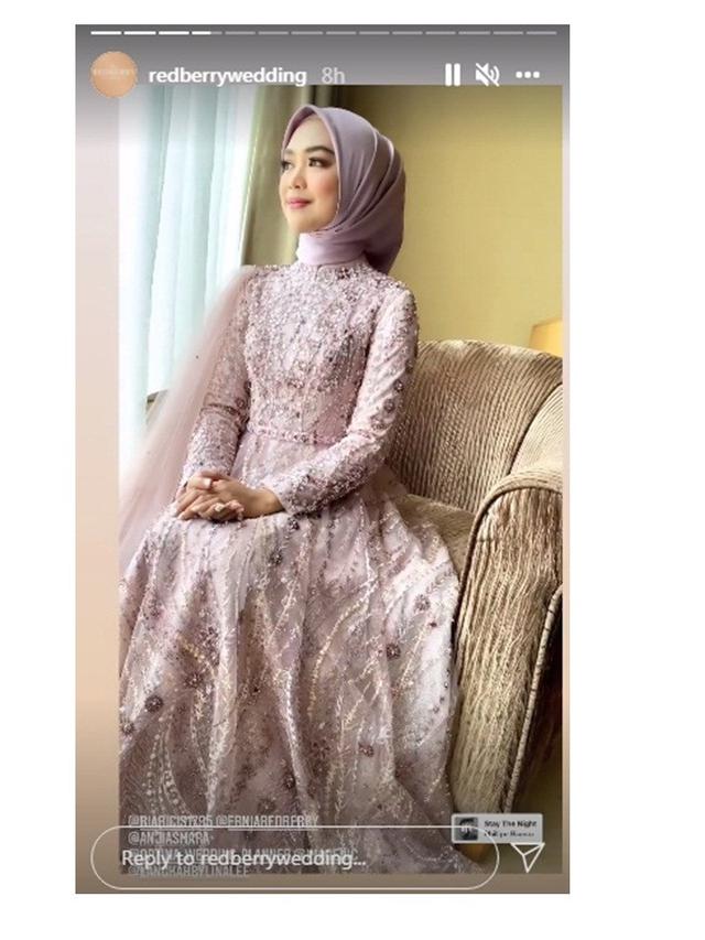 8 Detail Penampilan Ria Ricis saat Dilamaran Teuku Ryan, Menawan