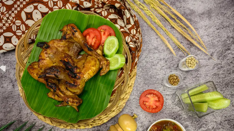 Ayam Ingkung Bakar dan Goreng Kremes Kini Ada di Bogor