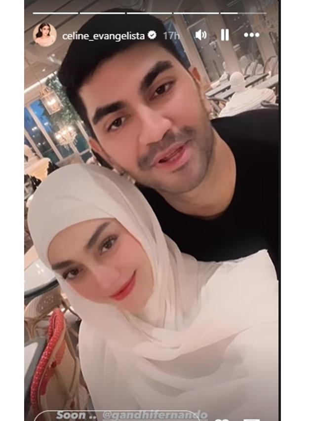 8 Potret Celine Evangelista Tampil Berhijab, Akui Nyaman