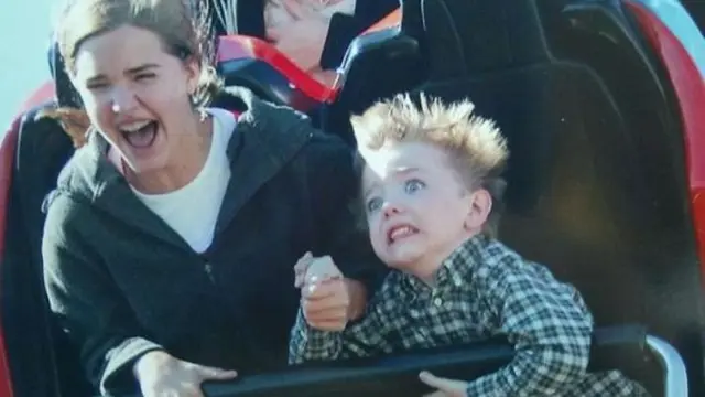 [Bintang] 10 Ekspresi Ternyebelin Orang Lagi Naik Rollercoaster