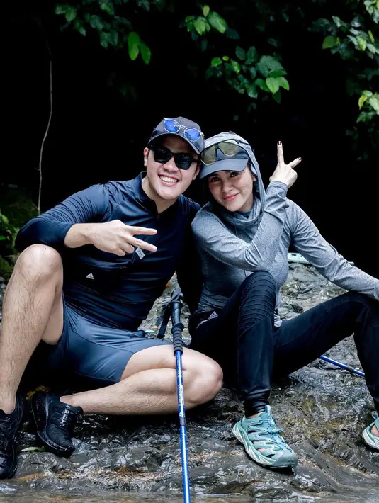 Selain itu, perjalanan kali ini juga bersama dengan beberapa keponakannya.  [Instagram/ollaramlan]