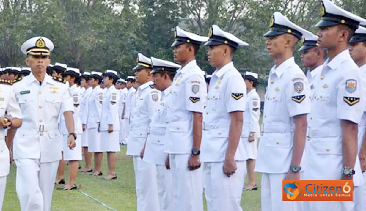 Citizen6, Surabaya: 183 bintara baru siap perkuat TNI AL. Mereka lulus dari Dikmaba PK TNI AL Angkatan ke - 31 yang ditutup secara resmi, Rabu (20/6) Pagi. (Pengirim: Kobangdikal).
