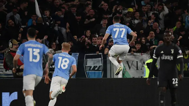 Selebrasi pemain Lazio saat mengalahkan Juventus secara dramatis di Liga Italia