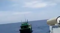 Kapal pengawas menangkap 13 kapal ikan asing di perairan Natuna. 