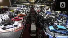 Suasana pameran otomotif Indonesia International Motor Show (IIMS) Hybrid 2022 di JIEXPO, Kemayoran Jakarta Pusat, Kamis (31/3/2022). Pameran yang resmi dibuka hari ini digelar selama dua pekan ke depan. (Liputan6.com/Johan Tallo)