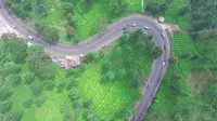 Salah satu sudut kawasan Puncak yang menjadi perlintasan menuju Desa Tugu Selatan, Cisarua, Jawa Barat.