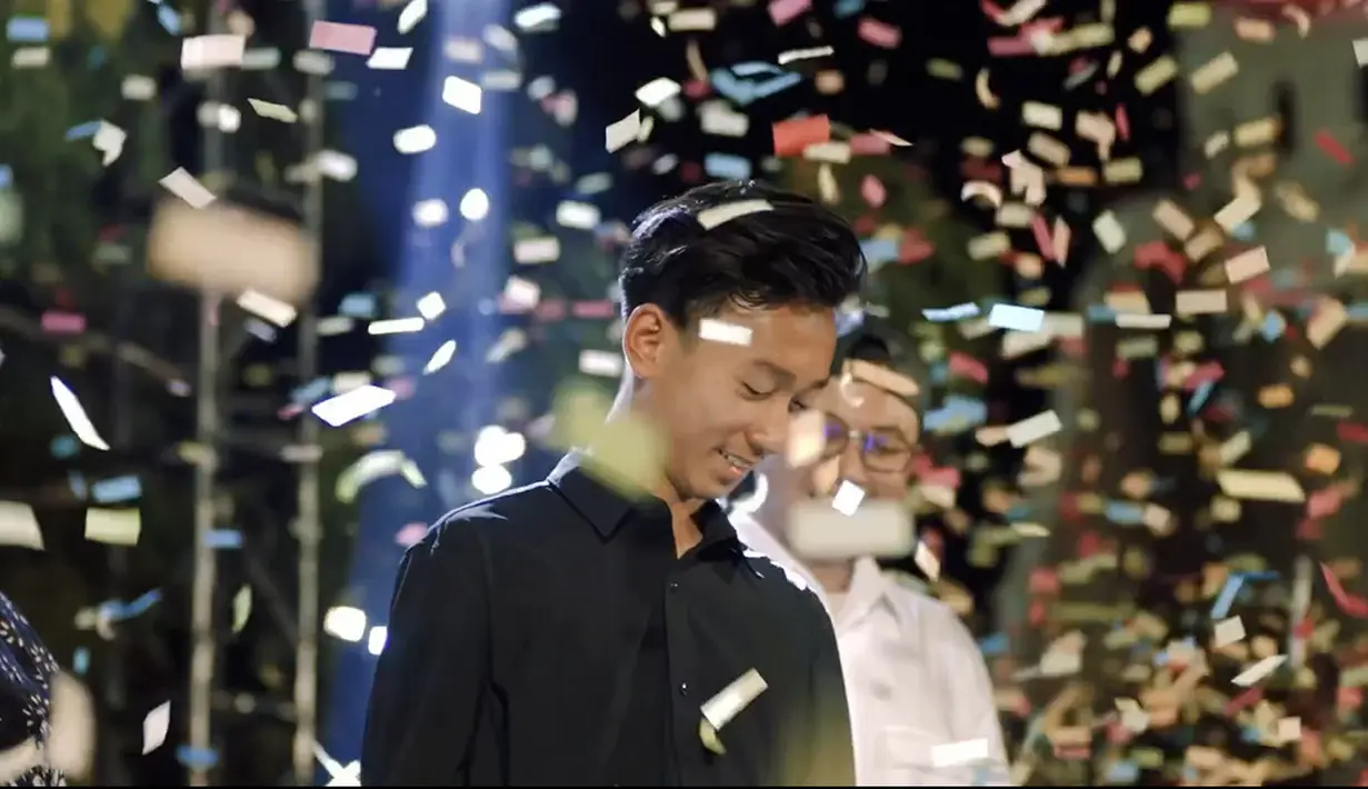 "Terimakasih buat smuanya yg sudah nggayengke ultah 17th @diksanajaaa ... mBah Oto," tulis showimah sebagai keterangan video singkatnya. [Instagram/showimah]