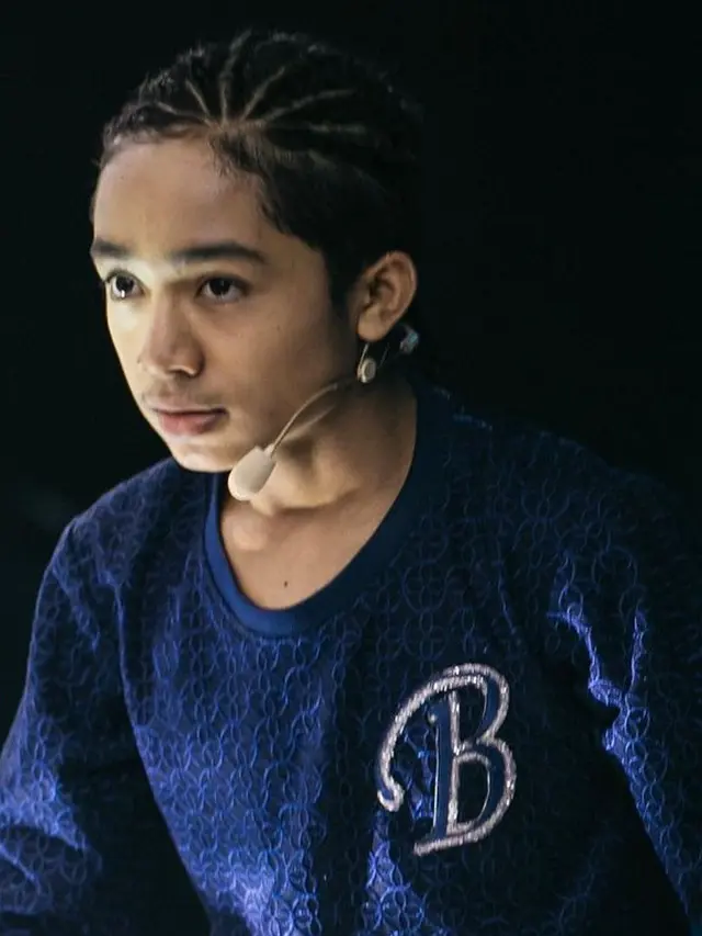 7 Potret Betrand Peto dengan Gaya Rambut Cornrow Seperti Film The Karate Kid