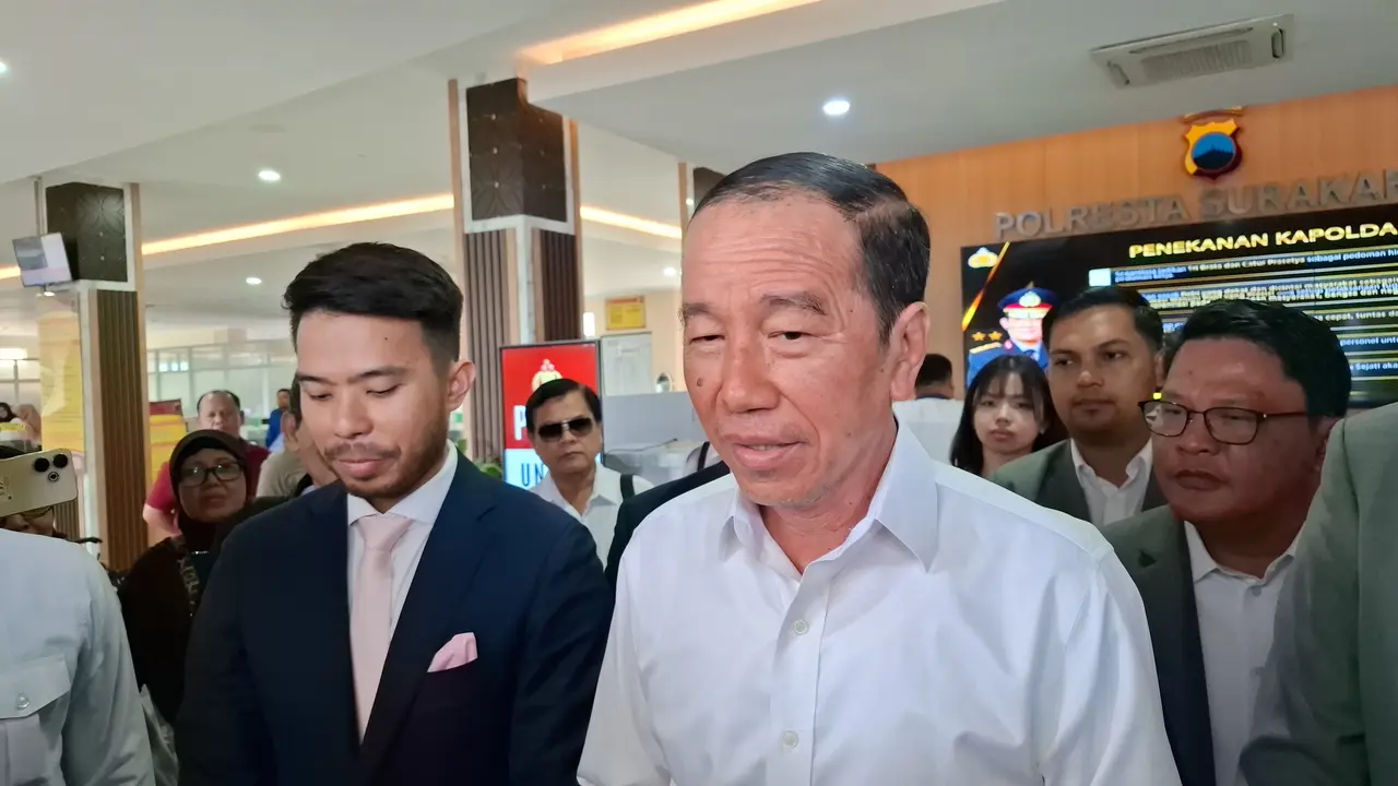 Jokowi Usai Diperiksa