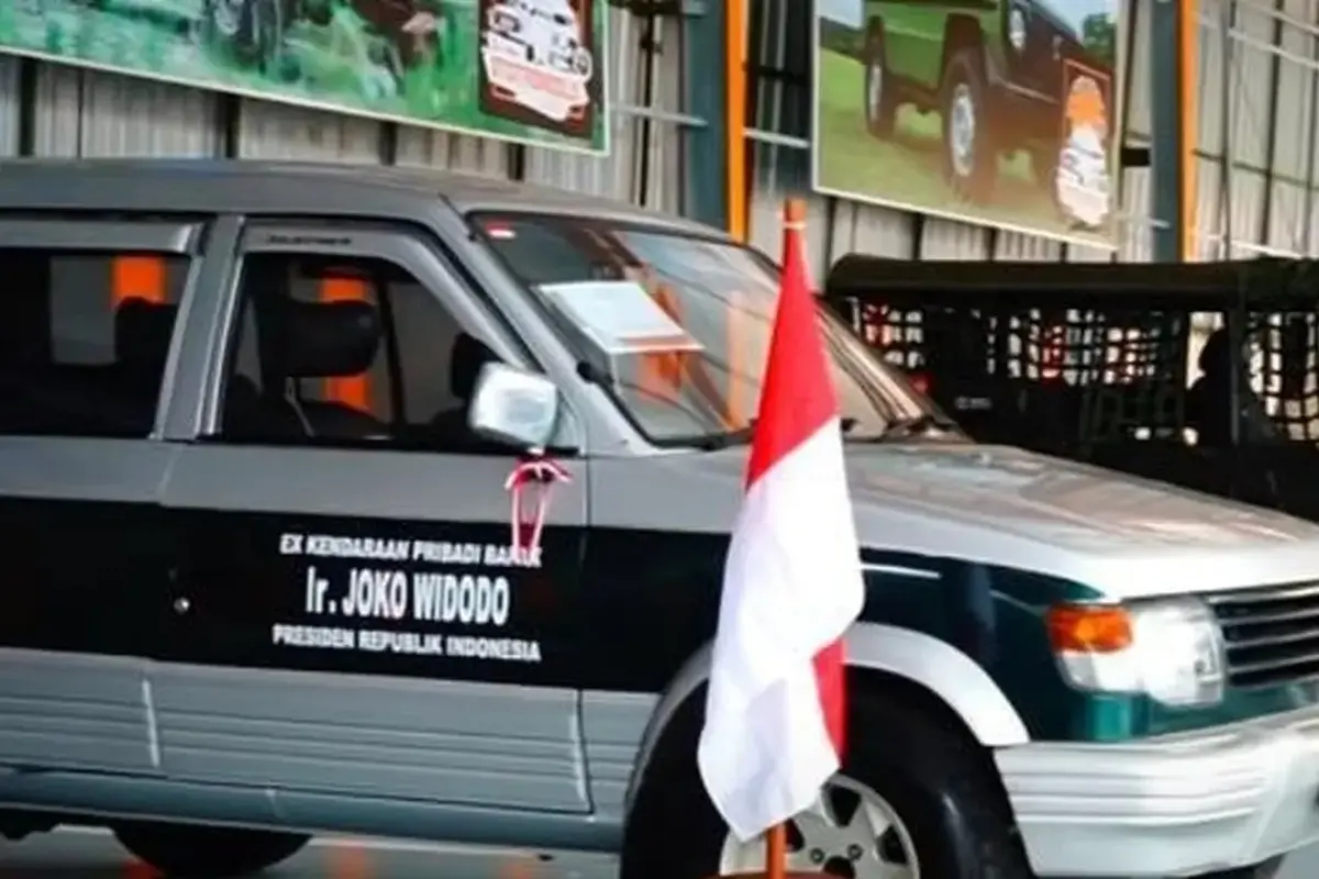Siapa Sangka, Jokowi Ternyata Pernah Pelihara Mobil Isuzu Panther Miyabi
