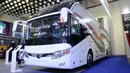 Bus buatan Yutong China, salah satu produsen bus terkemuka di dunia, terlihat dalapm Forum dan Pameran Logistik dan Transportasi Pintar untuk Timur Tengah dan Afrika di Kairo, Mesir, 23 November 2020. Pameran ini diadakan pada 22-25 November 2020. (Xinhua/Mohamed Asad)