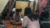 Siswa SMP di Jakarta Tak Mampu Membeli Handphone Sehingga Tak Bisa Belajar Online.(Foto:Istimewa).