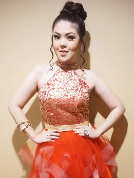 (Instagram/tinatoon)