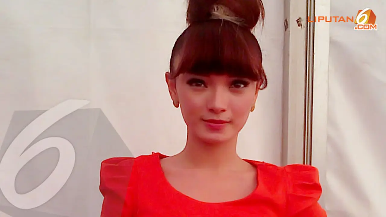 zaskia-gotik-130728c.jpg