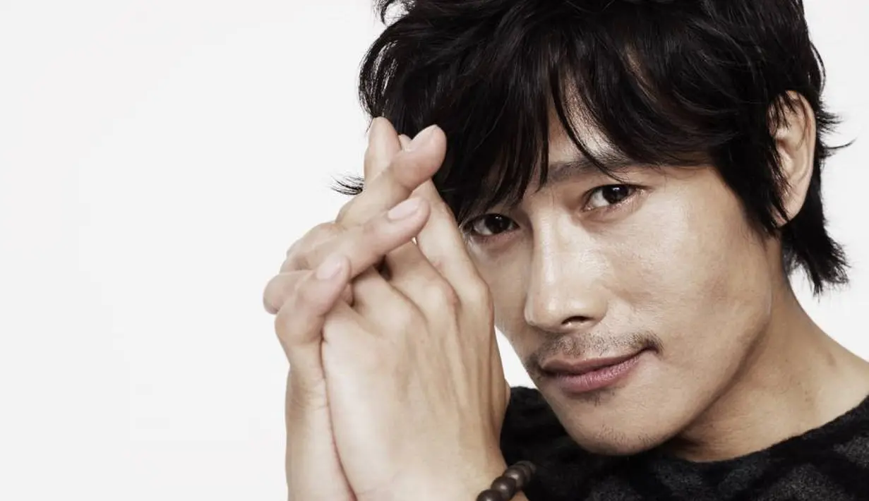 "Honor Lee Byung Hyun untuk setiap episodenya bukan Rp 1,9 miliar. Kami tak bisa memberitahukan jumlah honornya karena ini rahasia," tuturnya. (Foto: soompi.com)