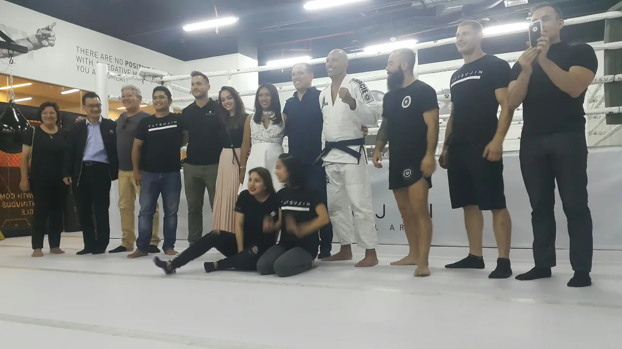 Martijn de Jong bersama instruktur Tatsujin MMA