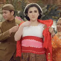 Vicky Shu dan Ade Imam