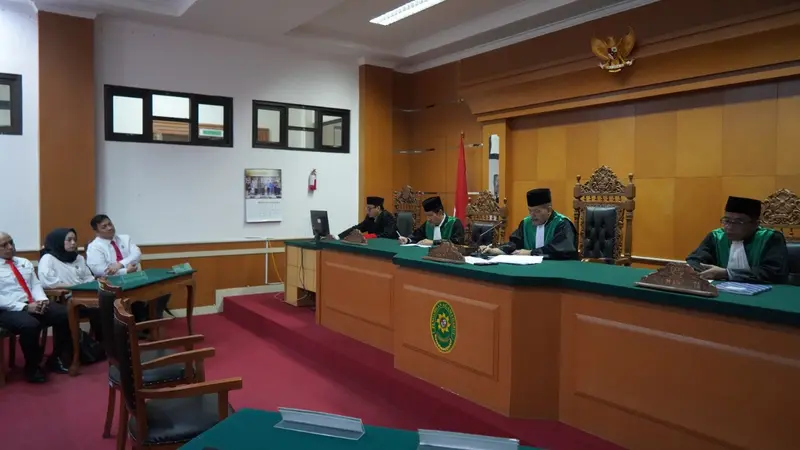 Kejari Garut, Jawa Barat sukses mengajukan permohonan pengangkatan wali dari anak yang belum dewasa atas nama TA, melalui Penetapan Majelis Hakim pada Pengadilan Agama Garut. (Liputan6.com/Jayadi Supriadin)