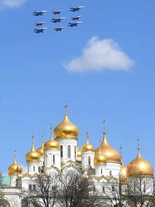 Pesawat Canggih Rusia Hiasi Langit Jelang Parade Militer Victory Day-AFP-20170504
